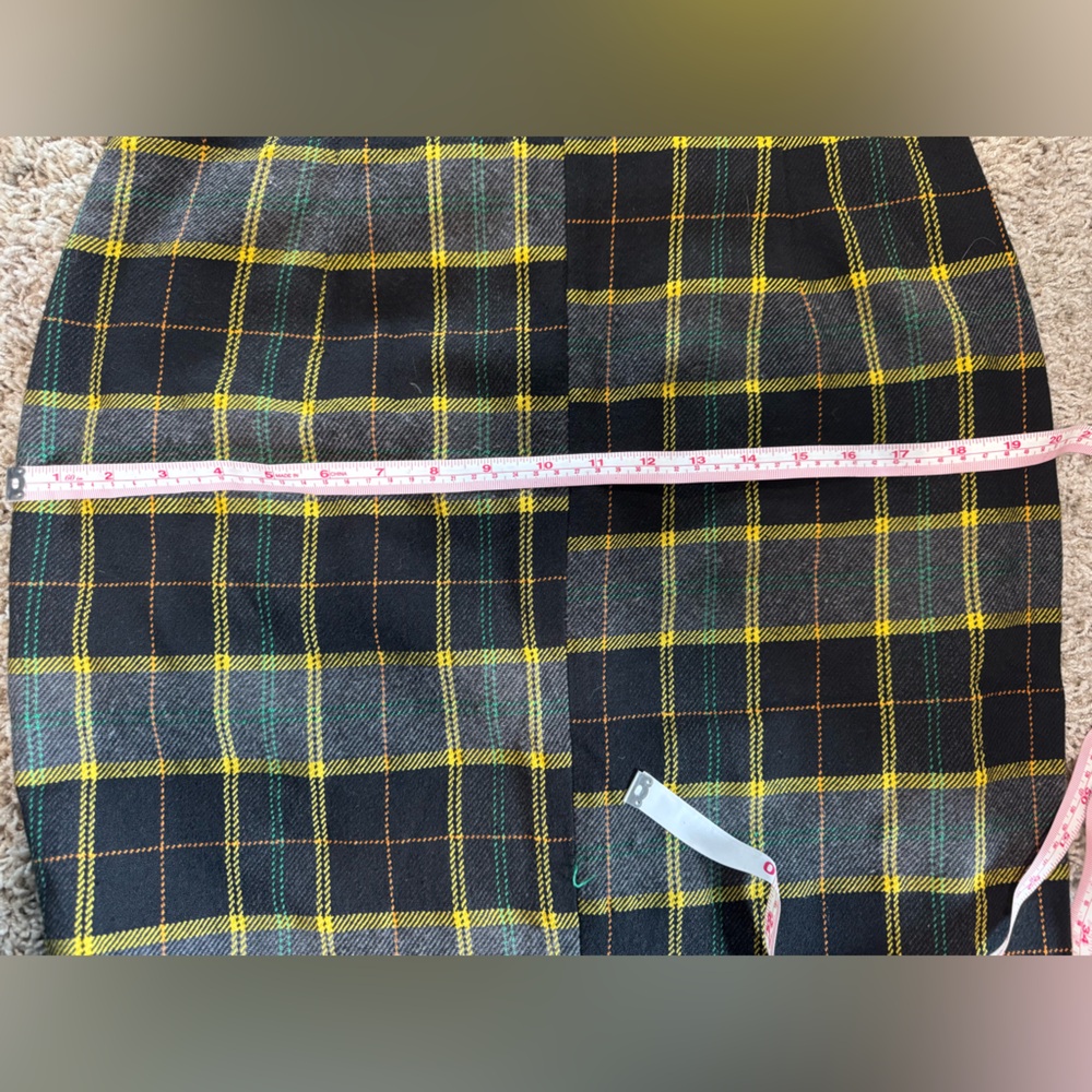 Zara Basic Women’s Plaid Midi Skirt- Size Large. Black, Gray, Yellow Plaid - Picture 8 of 8